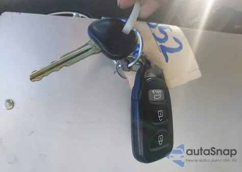 2014 Hyundai Elantra Limited z USA, uszkodzony, nr VIN KMHDH4AE2EU102147